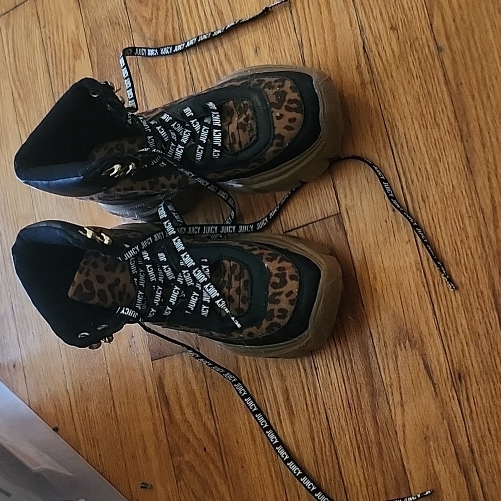 Juicy boots size 6 leopard 🐆 print